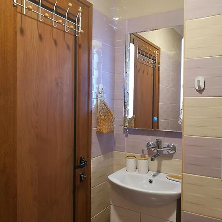 Astell Superior Apartment *